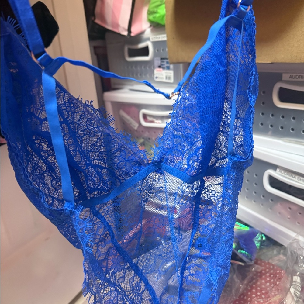 Victoria’s Secret Blue Lace Teddy open back NWT size XL - Picture 4 of 7